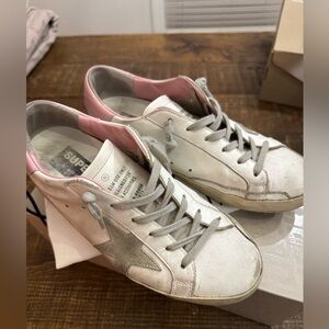 Golden Goose Woman Sneakers size 37. Box and dust bag included.